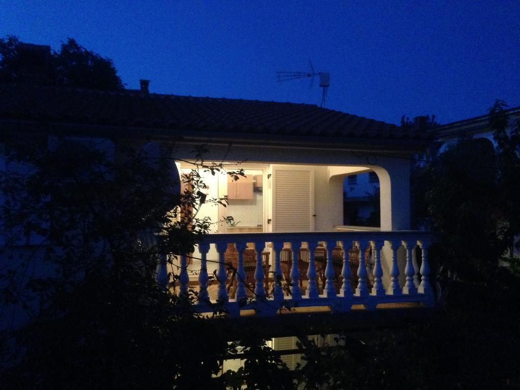Apartment And Studio Jelusic Pinezići 외부 사진